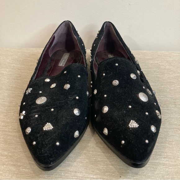 BCBGENERATION Sz 7  Nikkola Slip On Metal Studs Suede Slip On Pointy Toe Shoes - Picture 2 of 16